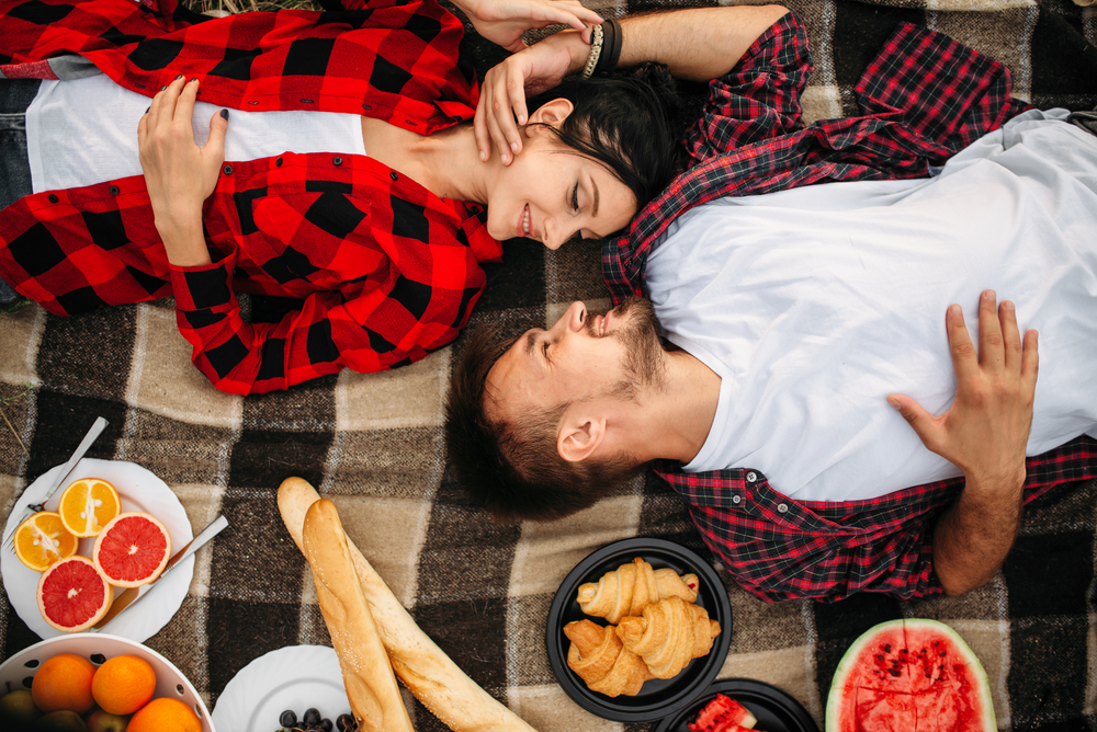 Summer Romance: 14 Hot Date Ideas Guaranteed To Sizzle!